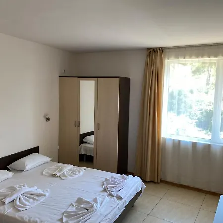 Hills - Official Lägenhetshotell Slăntjev Brjag
