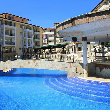 Hills - Official Aparthotel 2*